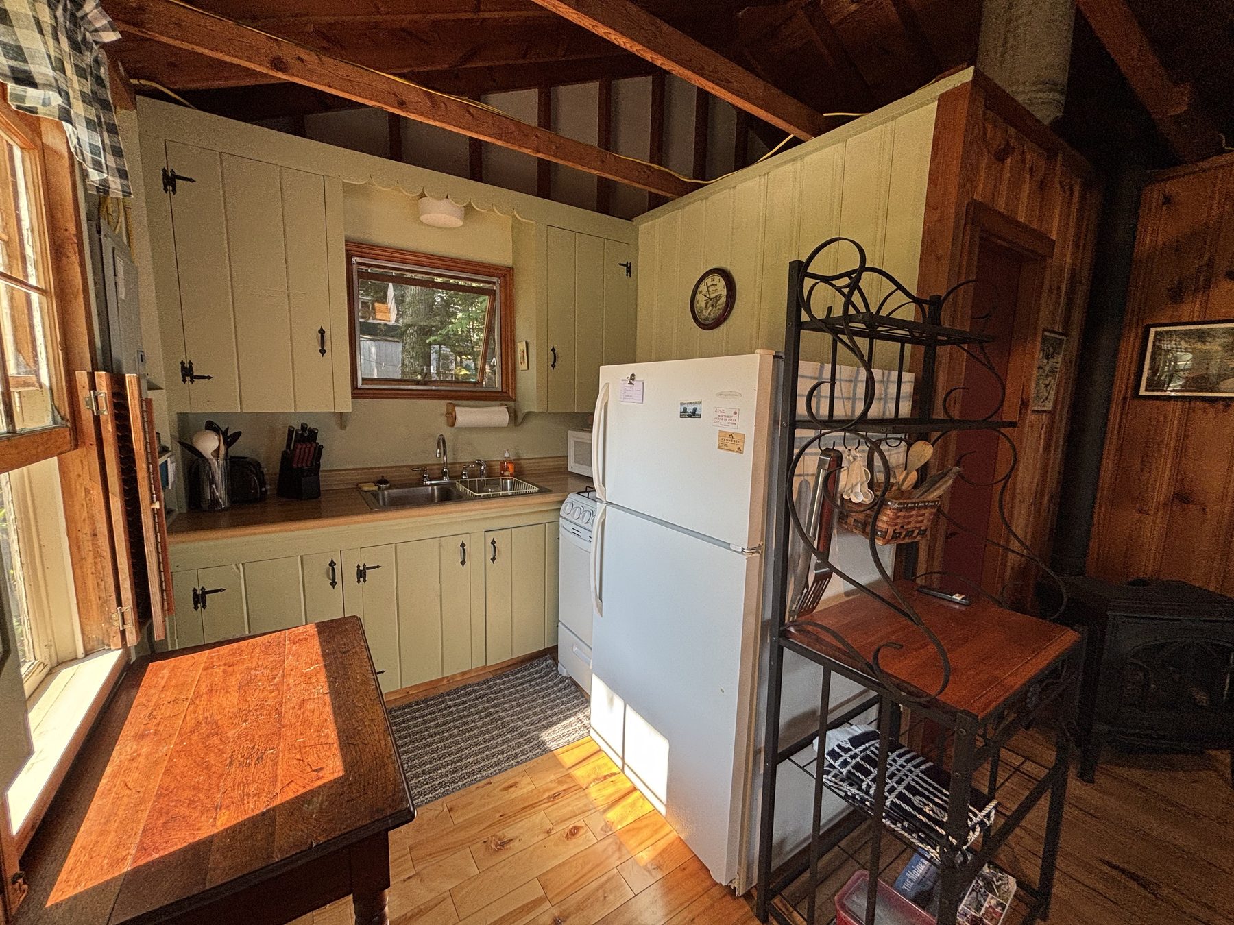 Harmony cabin kitchen