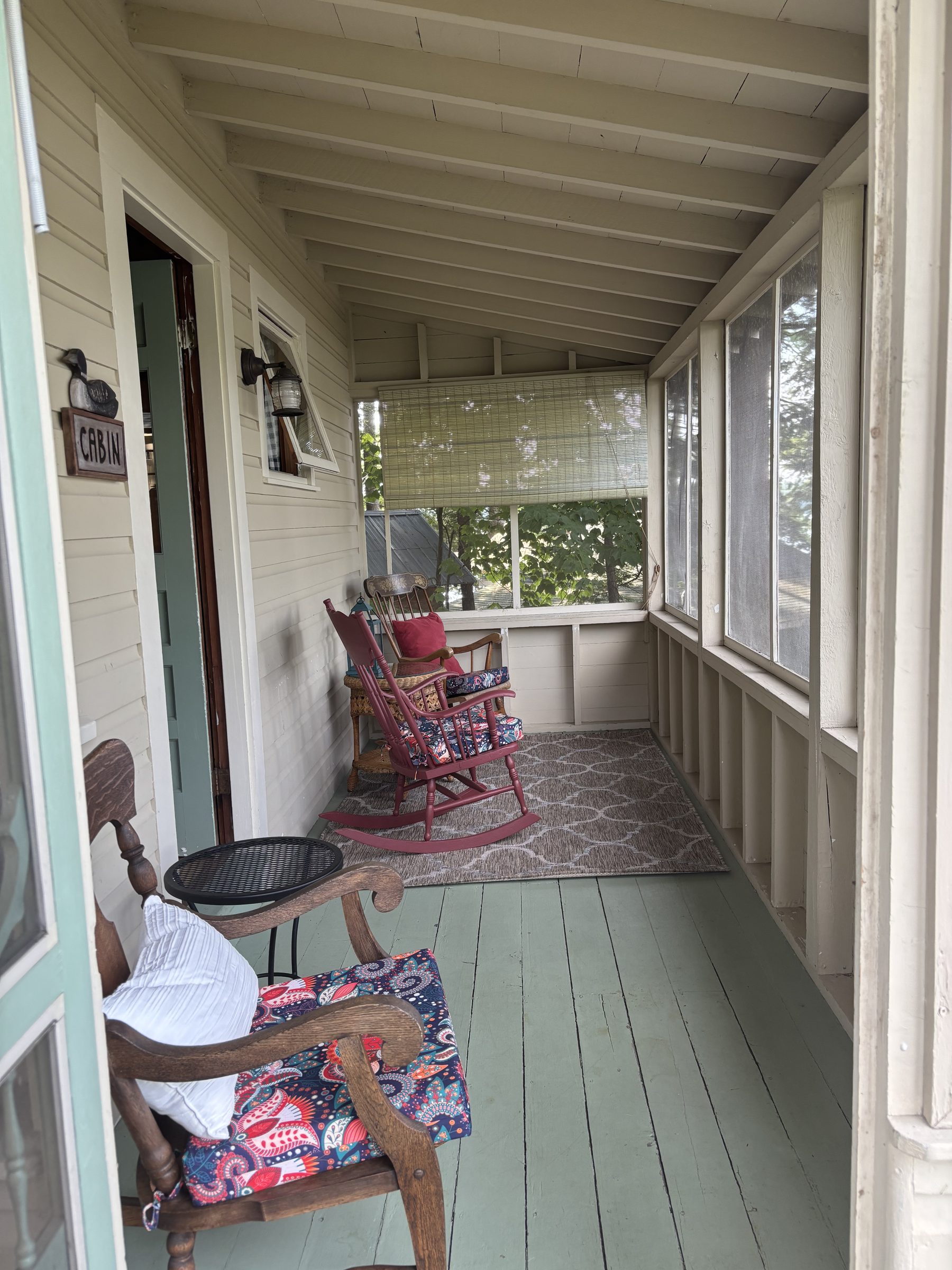 Serenity cabin screened porch